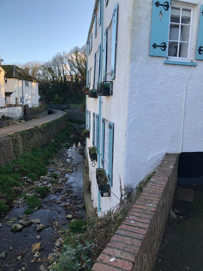 Light And Airy Central Lyme Regis Appartment With Parking Esterno foto